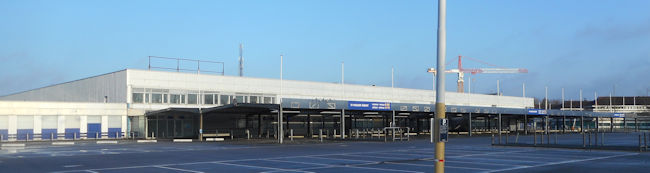 Den tidligere METRO-bygning i Glostrup, der bliver til inco cash & carry, Glostrup. Foto: ©René Thaulov Nielsen, 28/3-2016.